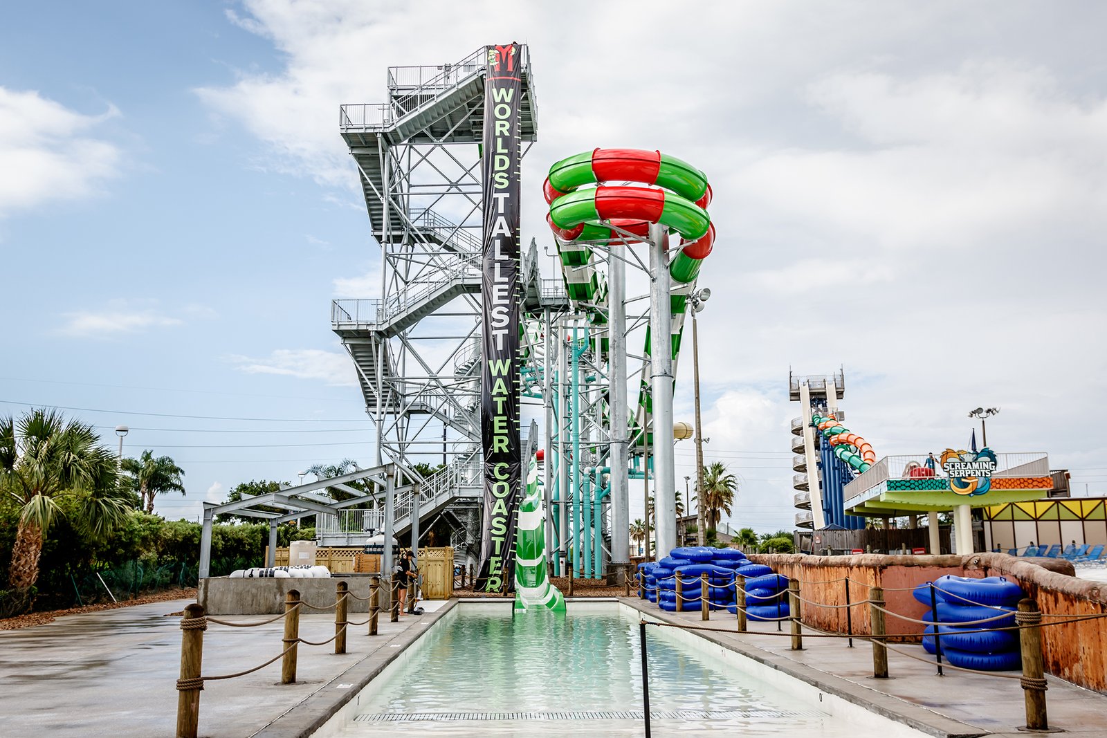 Large waterpark slide, Texas Massiv
