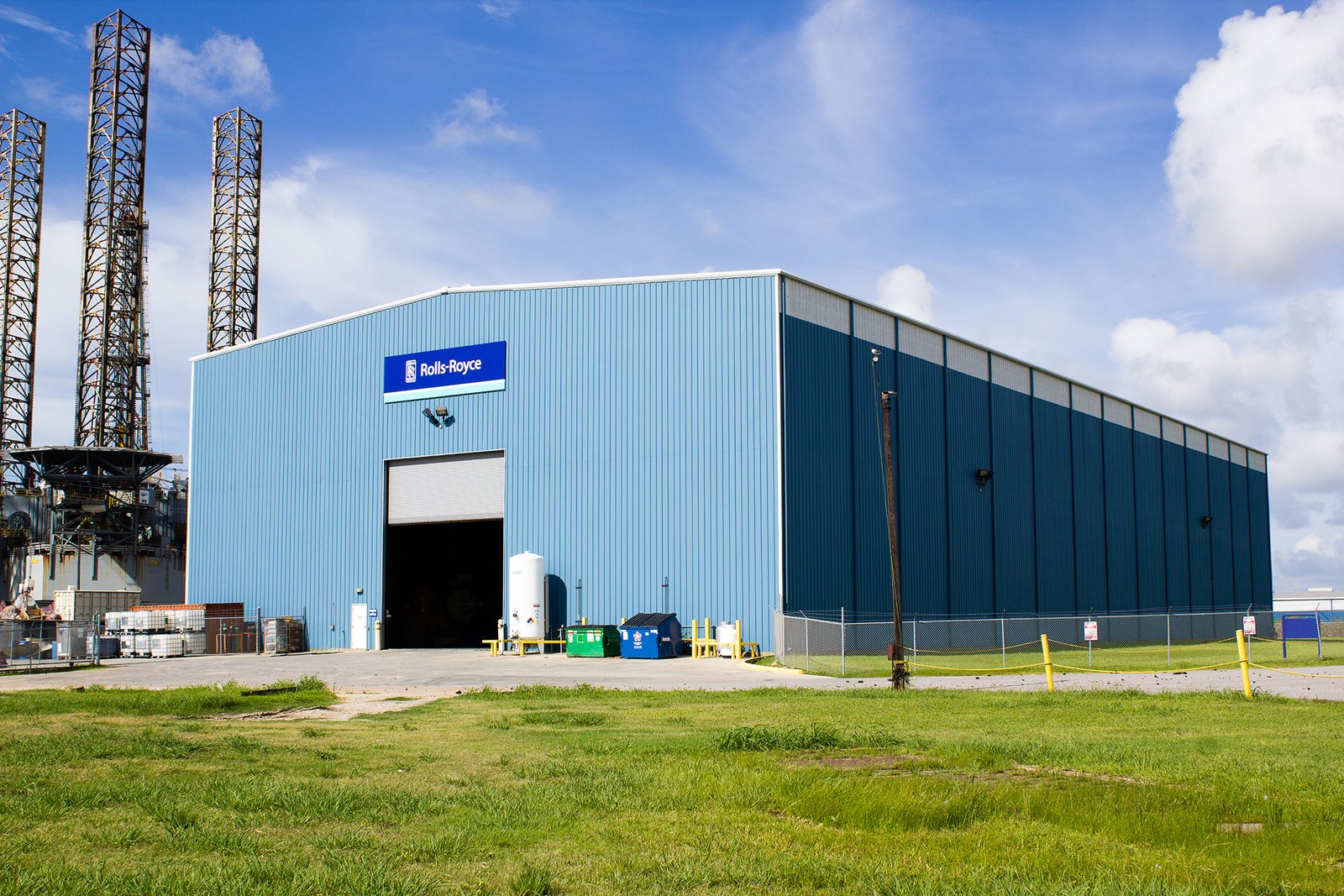 Rolls Royce outside view